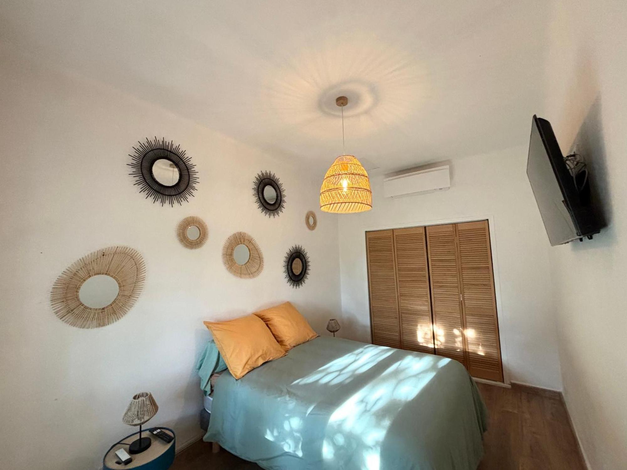 Appartement Eygalieres Avec Petit Jardin Ngoại thất bức ảnh